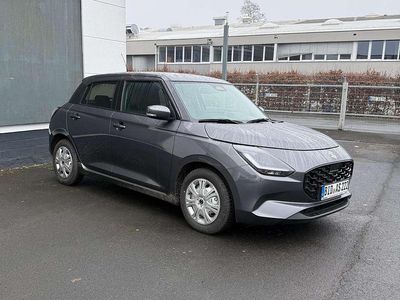 Neu Suzuki Swift Comfort+ 83 PS (61 kW) 2025 Grau Kleinwagen
