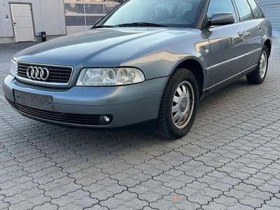 Silber Gebraucht 1998 Audi A4 Kombi | 1.900 € (Fairer Preis)