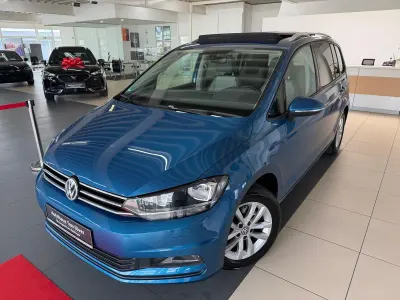 Gebraucht VW Touran Comfortline 150 PS (110 kW) 2017 Blau Van / Kleinbus