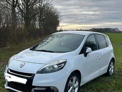Weiß Gebraucht 2012 Renault Scénic Van / Kleinbus | 4.400 € (Fairer Preis)
