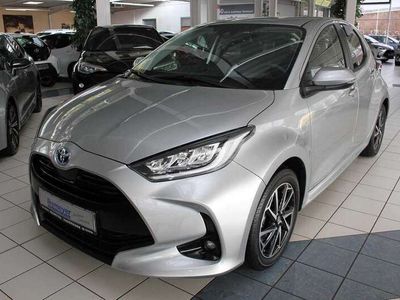 gebraucht Toyota Yaris Hybrid 1.5 Team D Comfort-Paket LED ACC Sitzheizu