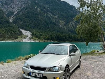 Lexus IS200