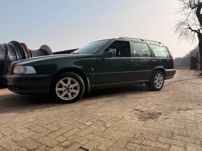 Gebraucht Volvo V70 144 PS (105 kW) 1997 Grün Kombi