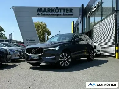 Gebraucht Volvo XC60 Core 197 PS (144 kW) 2023 Grau SUV
