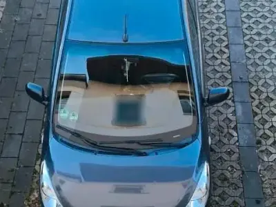 Gebraucht Hyundai i10 69 PS (50 kW) 2013 Grau Kleinwagen