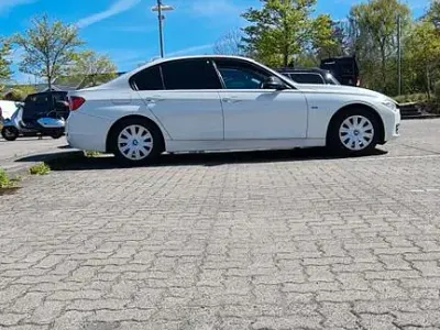 Używany BMW 320 Sport Line 184 KM (135 kW) 2014 Biały Kombi