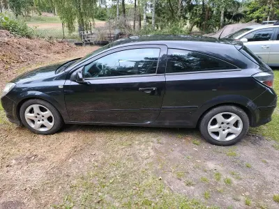 Gebraucht Opel Astra GTC 116 PS (85 kW) 2008 Schwarz Coupé