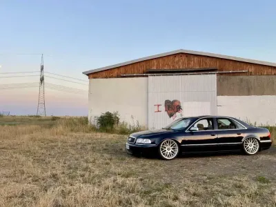 Gebraucht Audi A8 Sport 193 PS (141 kW) 2000 Blau Limousine