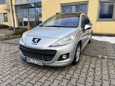 Silber Gebraucht 2011 Peugeot 207 Premium Kombi | 5.850 € (Etwas zu teuer)