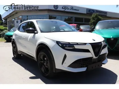 Neu Alfa Romeo Junior Sprint 145 PS (106 kW) 2026 Braun SUV