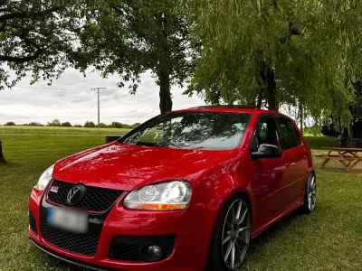 Gebraucht VW Golf V Edition 360 PS (264 kW) 2007 Rot Kleinwagen