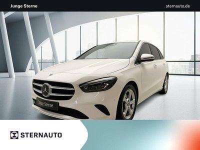 Gebraucht Mercedes B200 Progressive 163 PS (119 kW) 2022 Unilack polarweiß Van / Kleinbus