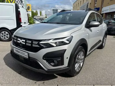 Używany Dacia Sandero Expression 91 KM (66 kW) 2023 Szary Hatchback