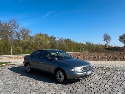 Second-hand Audi A4 125 CP (91 kW) 1996 Gri Berlinǎ