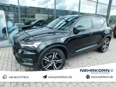 Używany Volvo XC40 R-Design 190 KM (139 kW) 2018 Czarny SUV