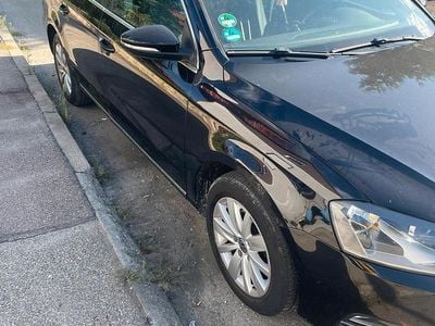 Gebraucht VW Passat 140 PS (102 kW) 2011 Schwarz Kombi