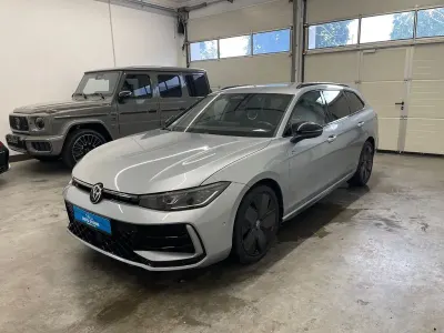 Gebraucht VW Passat R-line 193 PS (141 kW) 2024 Silber Kombi