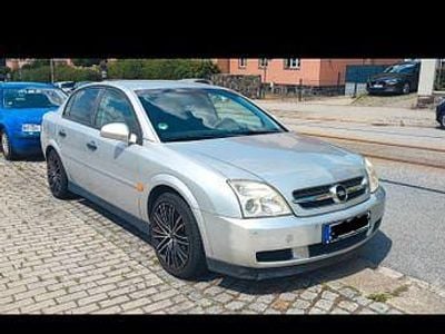 Silber Gebraucht 2002 Opel Vectra Limousine | 2.000 € (Fairer Preis)