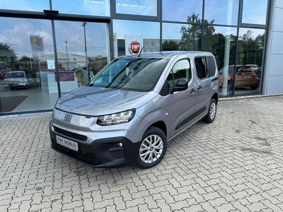 Neu Fiat Doblò 131 PS (96 kW) 2025 Grau Van / Kleinbus