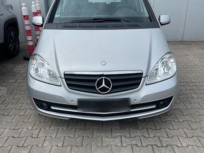 Usata Mercedes A160 95 CV (69 kW) 2012 Argento Utilitaria