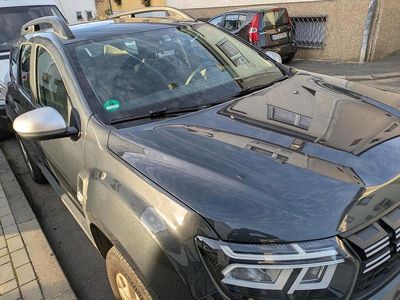 Grau Gebraucht 2024 Dacia Duster Expression SUV | 15.890 €