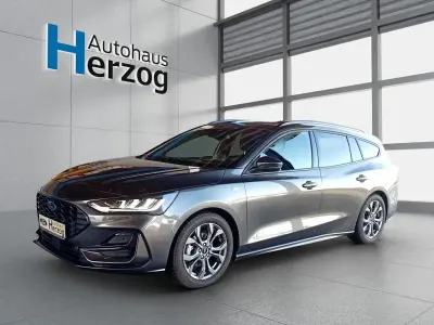 Gebraucht Ford Focus ST-Line X 155 PS (114 kW) 2024 Magnetic metallic Kombi