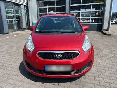 Gebraucht Kia Venga FIFA World Cup Edition 128 PS (94 kW) 2013 Rot Kleinwagen