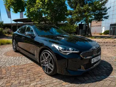 Gebraucht Kia Stinger GT 366 PS (269 kW) 2021 Schwarz Kleinwagen