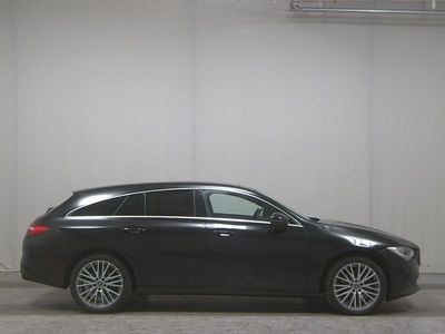 Schwarz Gebraucht 2022 Mercedes CLA200 Shooting Brake Progressive Kombi | 18.680 € (Superpreis)