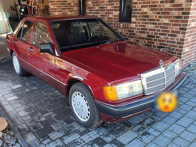 Second-hand Mercedes 190 109 CP (80 kW) 1992 Roșu Berlinǎ