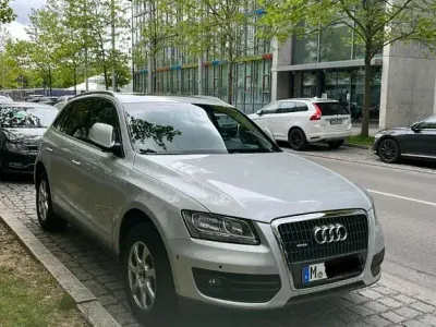 Używany Audi Q5 Sport 170 KM (125 kW) 2010 Srebrny SUV