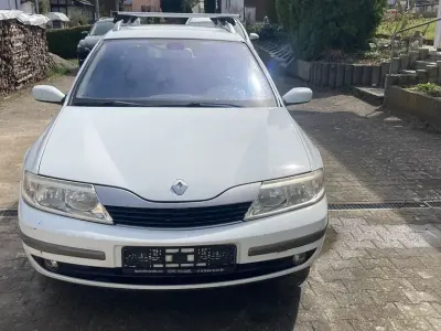 Używany Renault Laguna GrandTour 120 KM (88 kW) 2002 Biały Kombi