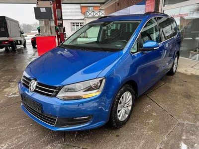 Gebraucht VW Sharan Comfortline 150 PS (110 kW) 2019 Ravennablau Van / Kleinbus