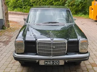 Gebraucht Mercedes W114 131 PS (96 kW) 1969 Schwarz Limousine