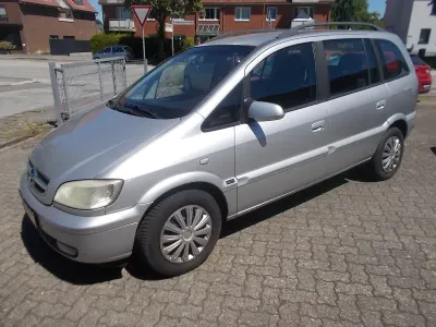 Gebraucht Opel Zafira 125 PS (91 kW) 2004 Silber Van / Kleinbus