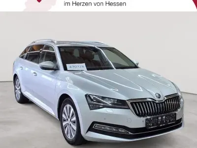 Gebraucht Skoda Superb Style 150 PS (110 kW) 2023 Silber Kombi