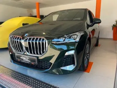 Gebraucht BMW 218 Active Tourer M Sport 150 PS (110 kW) 2023 Grün Van / Kleinbus