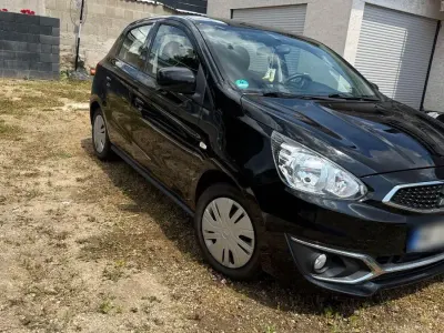 Gebraucht Mitsubishi Space Star 71 PS (52 kW) 2017 Schwarz Kleinwagen