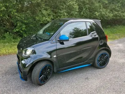 Gebraucht Smart ForTwo Electric Drive Brabus 60 kW (82 PS) 2019 Schwarz Cabrio