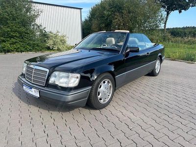 Gebraucht Mercedes E320 220 PS (161 kW) 1995 Schwarz Cabrio