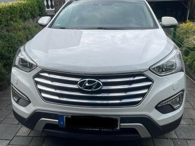 Hyundai Grand Santa Fe