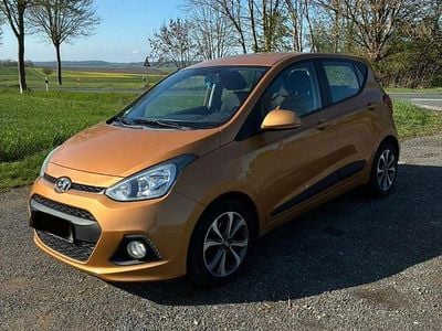 Second-hand Hyundai i10 Edition 67 CP (49 kW) 2015 Portocaliu Hatchback