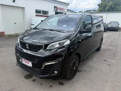 Gebraucht Peugeot Expert Sport 122 PS (89 kW) 2021 Schwarz Van