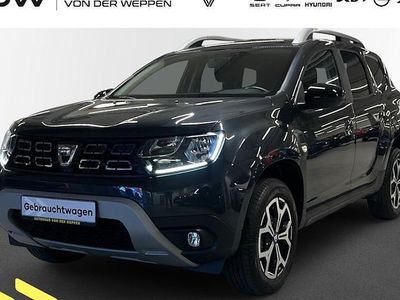 Grau Gebraucht 2021 Dacia Duster Celebration SUV | 16.900 € (Fairer Preis)