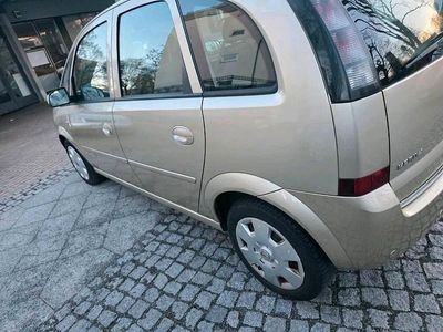 Gebraucht Opel Meriva 105 PS (77 kW) 2007 Gold Van / Kleinbus
