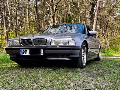 Second-hand BMW 740 Performance 286 CP (210 kW) 1994 Argintiu Berlinǎ