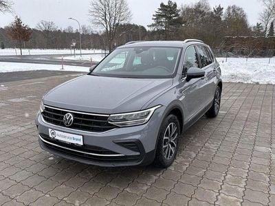 Gebraucht VW Tiguan Life 150 PS (110 kW) 2021 Grau SUV
