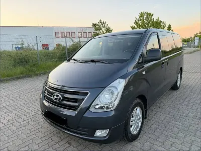 Gebraucht Hyundai H-1 136 PS (100 kW) 2018 Blau Van / Kleinbus