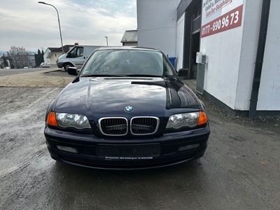 gebraucht BMW 320 i Benzin und Gas