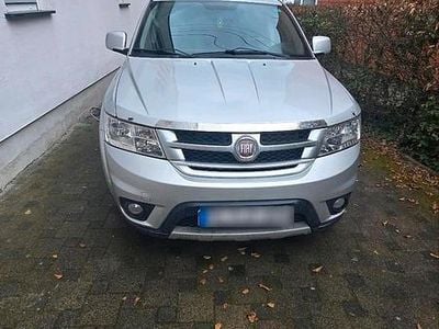 Gebraucht Fiat Freemont 140 PS (102 kW) 2011 Silber SUV